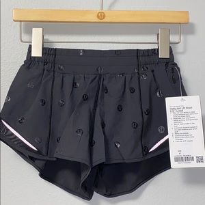 🍋 Lululemon shorts Hotty Hot 2.5 Polka Dot Logo